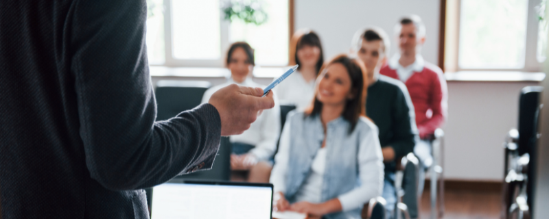 Responsable formation : missions, salaire, formation, reconversion